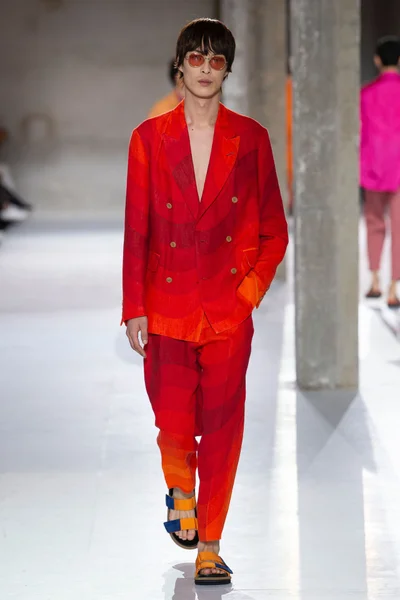 Look 47